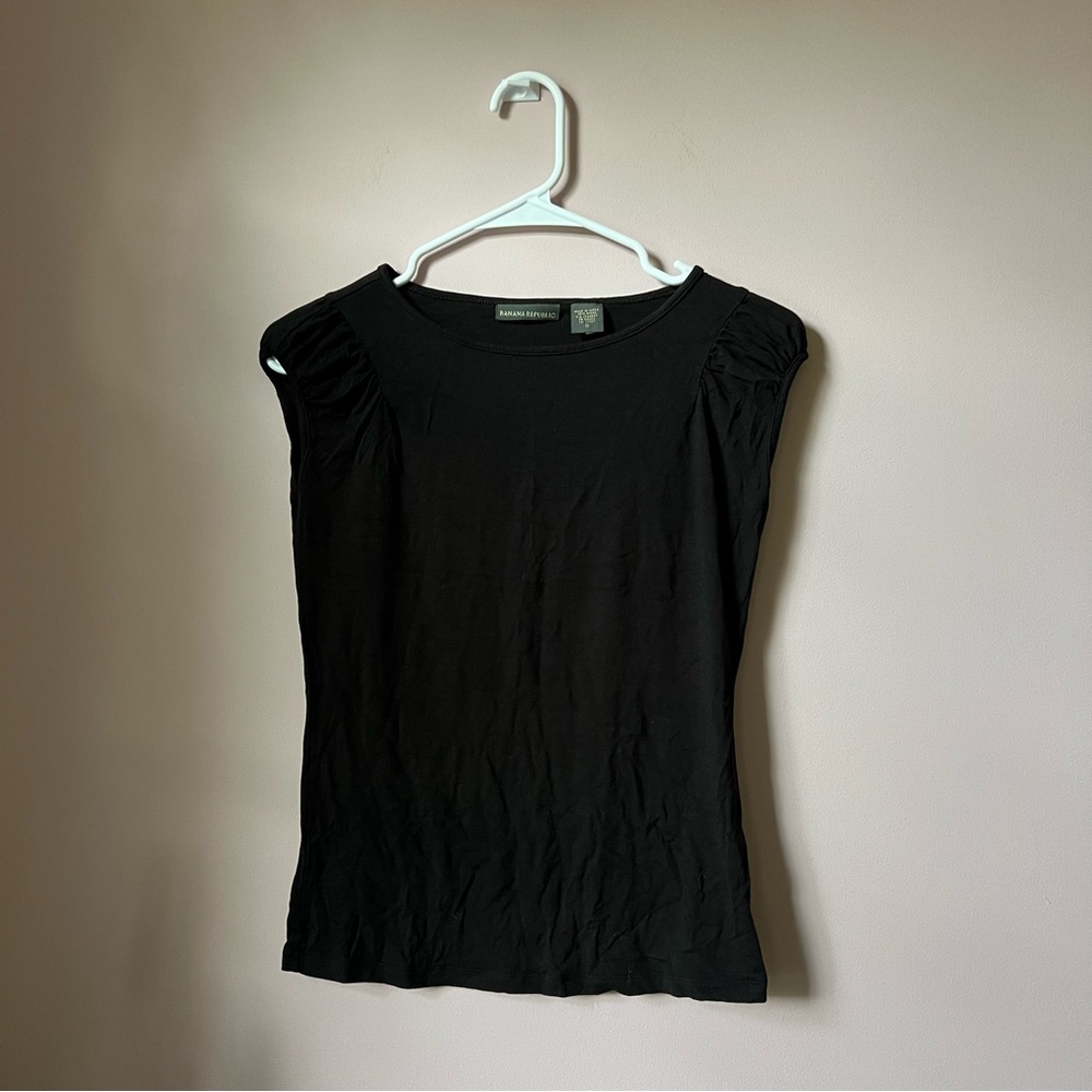 Banana Republic Shortsleeve Black Top